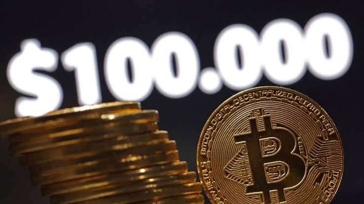 比特币首次突破10万美元大关
