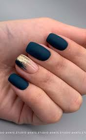 Black nail paint with goldish yellow hint provides a remarkable glam to your hands. Nail Designs 2021 Black And Gold Paint Your Tips Black And Let Them Dry Too Pic Paraquat