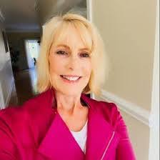 Donna Windle's Instagram, Twitter & Facebook