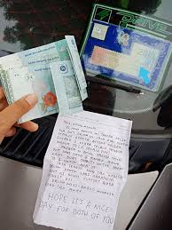 Sedangkan kt kedai afas fahmie agency, kami boleh print roadtax kereta terus siap. Anggap Ini Amal Jariah Saya Wanita Ini Kongsi Kisah Terima Duit Atas Cermin Kereta Suruh Renew Roadtax Dari Pemberi Misteri Memang Rare Keluarga