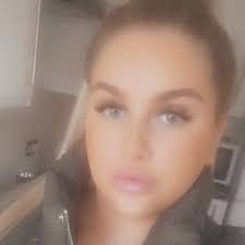 Sophie Parkins (@sophieparkins98)