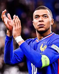 🚨 Kylian Mbappé: "How many goals do I want to score this season? As many  as I can. I'm not setting any limits."