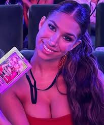 🇨🇺 Lina Luaces, Miss Universe Cuba, is the epitome of modern elegance and  fierce confidence. Her dazzling golden gown accentuates her statuesque  figure, while the radiant embellishments mirror the brilliance of her