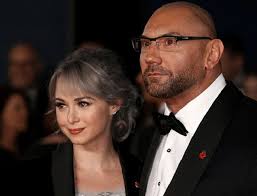 Riz ahmed fixes his wife's hair on oscars red carpet. Wer Ist Sarah Jade Dave Bautistas Frau Hier Sind 5 Fakten Die Sie Wissen Mussen