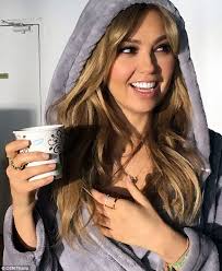 Последние твиты от hillary clinton (@hillaryclinton). Pin On Thalia