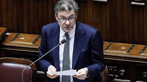 Superbonus, costi per 200 miliardi. Giorgetti: “La situazione è grave” - La Stampa