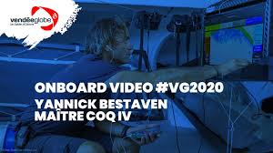 La nuit a été agitée pour yannick bestaven. Onboard Video Yannick Bestaven Maitre Coq Iv Youtube