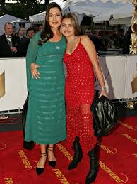 Maybe you would like to learn more about one of these? Sophie Thomalla Die Besten Bilder Von Fruher Heute