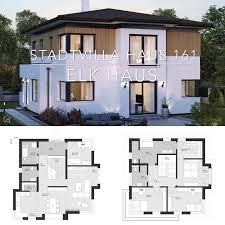 fertighaus stadtvilla modern mit holz putz fassade walmdach bauen haus ideen mit g modern architecture design architecture residential architecture apartment