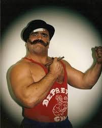 8 mayıs 2018), amerikalı profesyonel güreşçi ve polis memurudur. Big Bully Busick After Having Spent Top Rope To Heaven Facebook