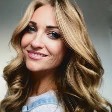 Jennifer Sawdon's Instagram, Twitter & Facebook