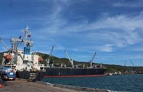 Xu hướng chung hiện nay khi vận tải hàng hóa đưởng biển là người ta thường sử dụng container để chứa và vận chuyển chúng trên những tàu hàng hiện đại, có tải trọng siêu lớn. Chinese Port Wants To Invest In Logistics Open A Line To Vung Ang Port