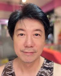 經歷了一年半的專職奶爸生涯， 狠「努力的」把自己搞成了阿伯😱 體重近80公斤體脂肪24.7 更可怕的是內臟脂肪居然高達10.0 腹部長期被脂肪包覆