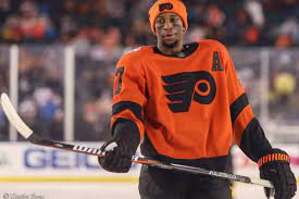 Flyers' wayne simmonds checks penguins' brian dumoulin against the boards with a shoulder to the head. Broad Street Hockey Discusses The Wayne Simmonds Trade From The Philadelphia Flyers To The Nashville Predators Broad Street Hockey