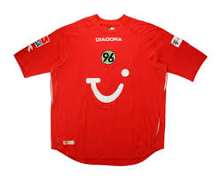 Die bremer gehen als favorit in das spiel. Hannover 96 2006 07 Home Kit