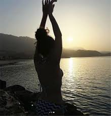 انتهاء تصوير مسلسل المداح بعد تصوير دام لأكثر من شهرين مايا دياب تطل من كواليس تصويرها بفستان زفاف سمية الخشاب بوصلة رقص بمشهد من موسى كارول سماحة بلقطة. Zzcge2m Xd7kqm