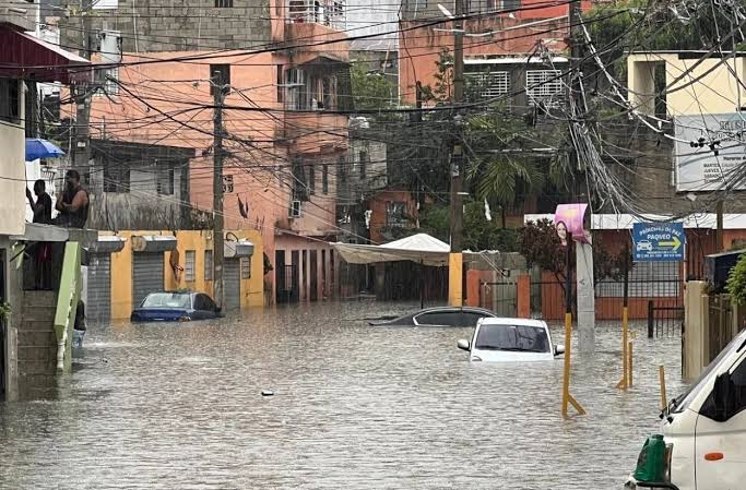 Tragedia en Santo Domingo: niña muere por colapso de pared