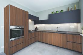 Desain terbaru ibu henny menggunakan pintu dari aluminium compiste panel (acp) merek seven dengan ketebalan 4ml dan warna sub silver. China Waterproof Aluminium Composite Panel Kitchen Cabinet Design Acp Sheet For Cladding China Metal Composite Material Mcm Acp Sheet