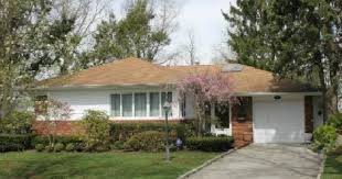 Sold Home 25 Lewis Lane Port Washington Ny 11050 Laffey Fine Homes Port Washington Outdoor Decor Home