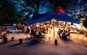 The Life Library of Anna Moï