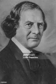 Portrait of Elbert Hubbard , American writer, businessman and... News Photo 