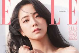 In 2016, jisoo made her official debut with blackpink. Jisoo Blackpink Bahas Perjalanan Karier Dalam Dokumenter Light Up The Sky Di Netflix
