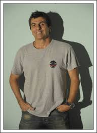 Tv centro américa, com narração de flávio santos e comentários de olímpio vasconcelos. Evandro Mesquita Ha Oito Anos Em A Grande Familia Diz Que Paulao Tem Uma Ignorancia Ingenua Que Conquista Paulinho Mesquita