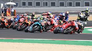 Guarda la classifica piloti della motogp con i risultati di ogni gran premio e il punteggio totale senza rischi di spoiler. Motogp Classifica Mondiale Piloti E Costruttori Dopo Gp Misano I Punteggi