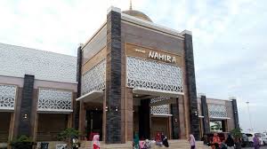 Maybe you would like to learn more about one of these? 6 Tempat Wisata Religi Di Lamongan Ada Makam Wali Songo Hingga Masjid Agung Tribun Travel