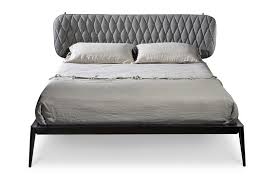 Pin By Yl Yuzu On Bed Bed Furniture Upholstered Beds Studio Bed