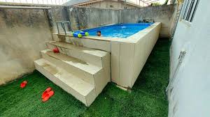 Kolam renang dibuat memanjang mengikuti sisa luas tanah dan diberi aksen jembatan kayu untuk memberi kesan yang alami. Projek Diy Musim Pkp Ayah Ni Belajar Ikut Google Youtube Fb Bina Kolam Renang Mini Untuk Anak Keluarga