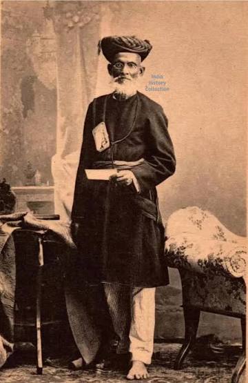 Pattawala (Office Peon), India- photograph circa 1910.
