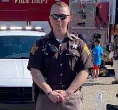 Jail deputy collapses after patting down suspect hiding fentanyl ...