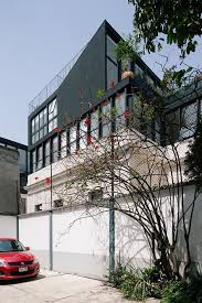 Browse living room decorating ideas and furniture layouts. Edificio Cordoba Reurbano Cadaval Sola Morales