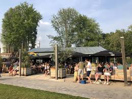 Only 3 left in stock. Tip 10x Leukste Stadsstranden Bijzonder Plekje