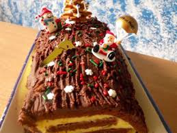 Les ronds peuvent être faits avec un cutter à lame rotative ou des découpoirs ronds. Recettes De Pate A Sucre Et Noel