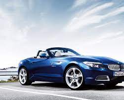 Top Gear Reviews The Bmw Z4 And Compares It Against The Nissan 370z Bmw Z4 Bmw Bmw Convertible