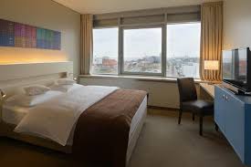 Urban loft andrya queen murphy wall bed / easy install white w/desk. Comfort Queen Size Zimmer Atlantic Hotel Sail City Bremerhaven