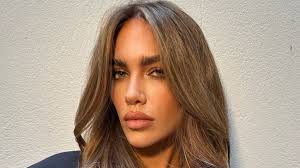 De supuestos romances con mega famosos y escándalos a ser periodista: quién  es Rocío Robles