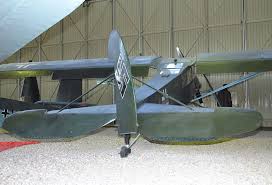 Detailed photos and line drawings are included to add to the detailed text on this german plane. Fieseler Fi 156 Storch Flugzeug Der Wehrmacht Mit Extremen Kurzstarteigenschaften