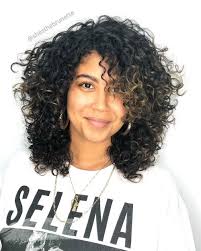 10 chic curly medium hairstyles. 25 Best Shoulder Length Curly Hair Cuts Styles In 2021