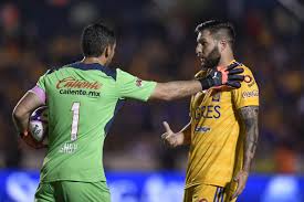 El equipo azul es el equipo de mejor presente en el fútbol mexicano, como lo demuestran sus tres victorias en la fase de grupos sobre bienvenidos a la retransmisión del partido cruz azul vs chivas en vivo, correspondiente a la final de la copa gnp por méxico. Cruz Azul Vs Tigres Copa Gnp Liga Mx Watch Live Online Info Preview Futnsoccer