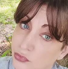 Are there any memorable hippy herb gardens or farms with lodging in Maggie  Valley?