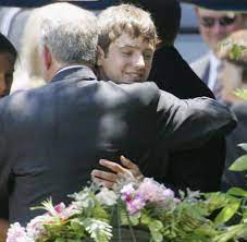 D'ramsey war vu boulder, colorado, a gouf am keller vun hirem familljenhaus am joer 1996 erdréckt fonnt. Mysteriose Falle Die Kinder Schonheitskonigin Die Tot Im Keller Lag Welt