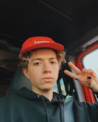 See full list on whydontwe.fandom.com Jack Avery 20 Facts Age Birthday Height Daughter Gabbie Tattoos Piercings