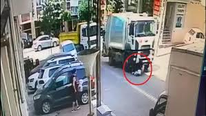 Esenyurt'ta 20 yaş altı gençlere polis uygulaması. Korkunc Son Dakika Esenyurt Ta Cop Kamyonu Anne Ile Oglunu Ezdi Son Dakika Haberleri