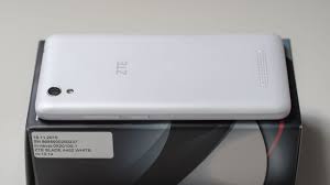 Das ZTE Blade A452 im Test, das Akku ...