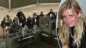 Created by your_dirtypenpala community for 7 months. Sofie Muylle Avait Vecu Un Calvaire Avant De Mourir De Froid Sur Une Plage A Knokke Le Suspect Principal Reste Sous Les Verrous Rtl Info