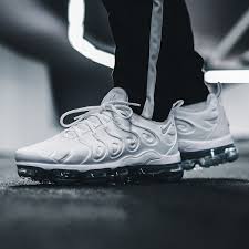 Insidesneakers Nike Air Vapormax Plus White Pure Platinium 924453 100 Fashion Nike Nike Air Vapormax