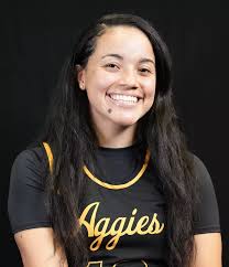 Hallie Horton's Instagram, Twitter & Facebook